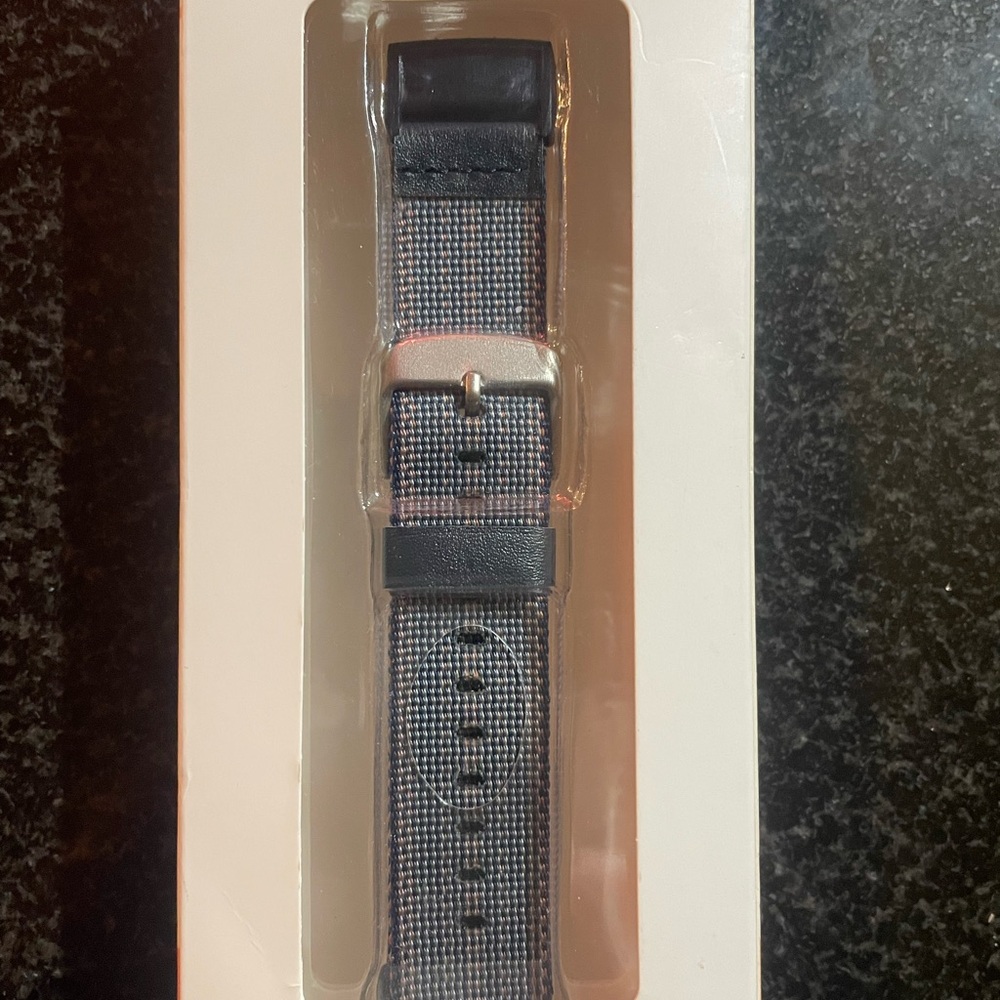 Fitbit Charge 3 Nylon band Black and Gray